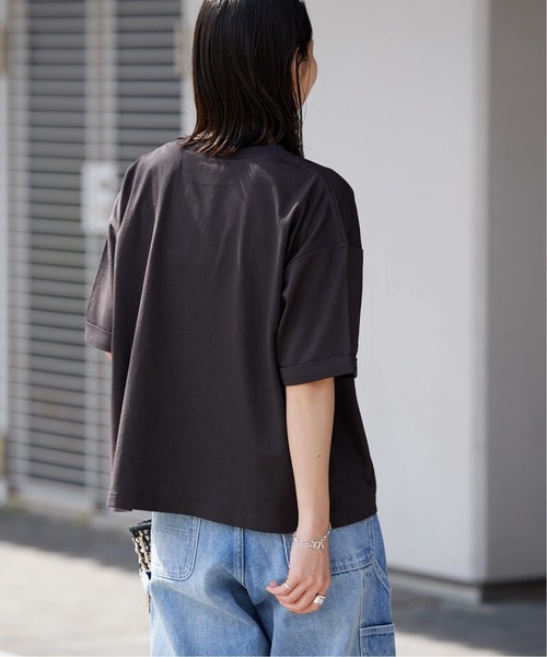 JOURNAL STANDARD（ジャーナルスタンダード）の「《追加》汗ジミ防止天竺ビッグT（Tシャツ/カットソー・レディース・ホワイト/ベージュ/ブラック系その他/チャコールグレー・FREE）」の22枚目の写真