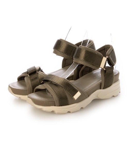 carino(カリーノ)の「厚底クロスベルトスポーツサンダル(サンダル・レディース・アイボリー/ブラック/デザートカモ・L/M/S)」の3枚目の写真