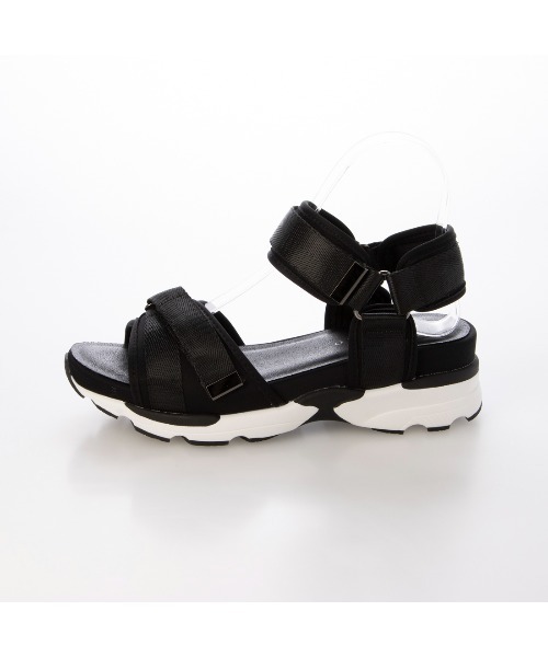 carino(カリーノ)の「厚底クロスベルトスポーツサンダル(サンダル・レディース・アイボリー/ブラック/デザートカモ・L/M/S)」の9枚目の写真