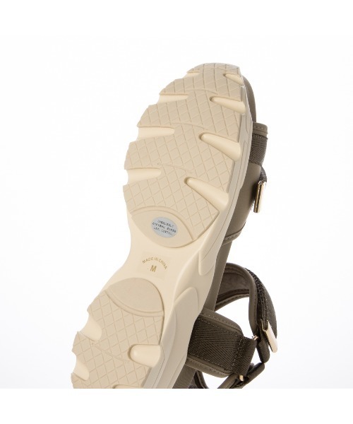 carino(カリーノ)の「厚底クロスベルトスポーツサンダル(サンダル・レディース・アイボリー/ブラック/デザートカモ・L/M/S)」の17枚目の写真