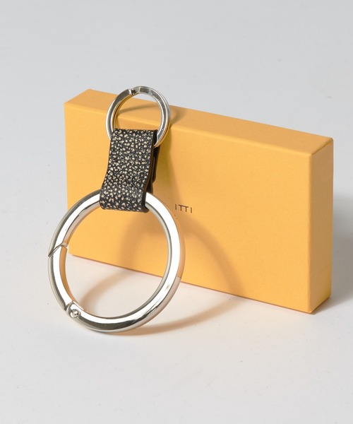 ITTI(イッチ)の「【ITTI】CRISTY RING RING / V.KUROZAN(キーケース/キーアクセサリー・メンズ・ブラック・FREE)」の1枚目の写真