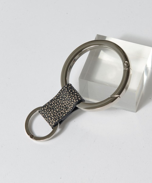ITTI(イッチ)の「【ITTI】CRISTY RING RING / V.KUROZAN(キーケース/キーアクセサリー・メンズ・ブラック・FREE)」の2枚目の写真