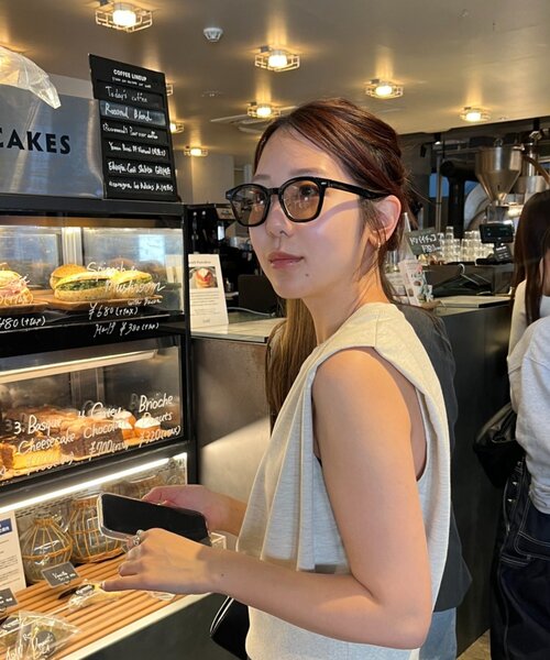 CAPRICIEUX LE'MAGE（カプリシューレマージュ）の「スクエアメガネ（メガネ・レディース・ベージュ/クリア/グレー・FREE）」の18枚目の写真