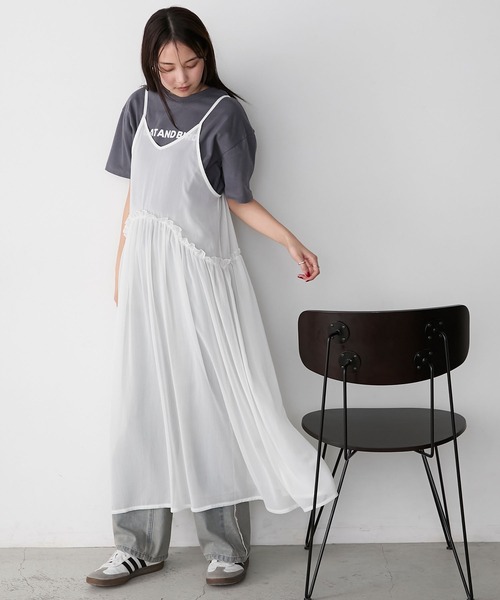forksy.（フォルクシー）の「【forksy.】フリルメロー切替デザイン シアーキャミワンピース（ワンピース・レディース・ブラック/グレイッシュブルー/オフホワイト・FREE）」の7枚目の写真