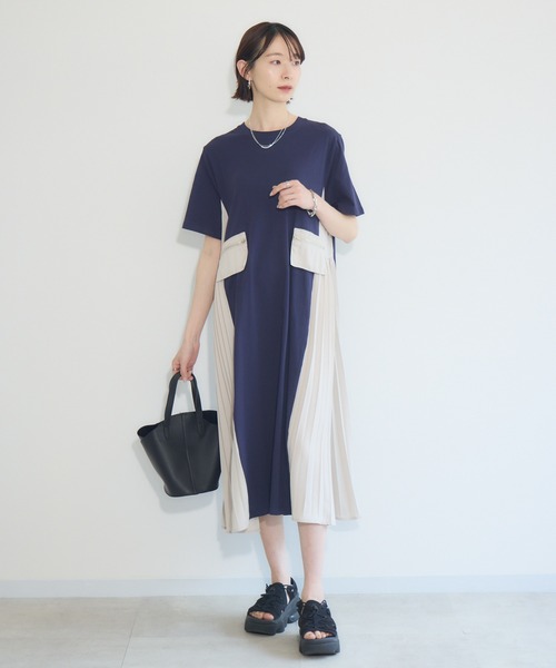 Paradise Picnic（パラダイスピクニック）の「サイドプリーツ異素材ワンピース（ワンピース・レディース・ネイビー/ブラック・FREE）」の13枚目の写真