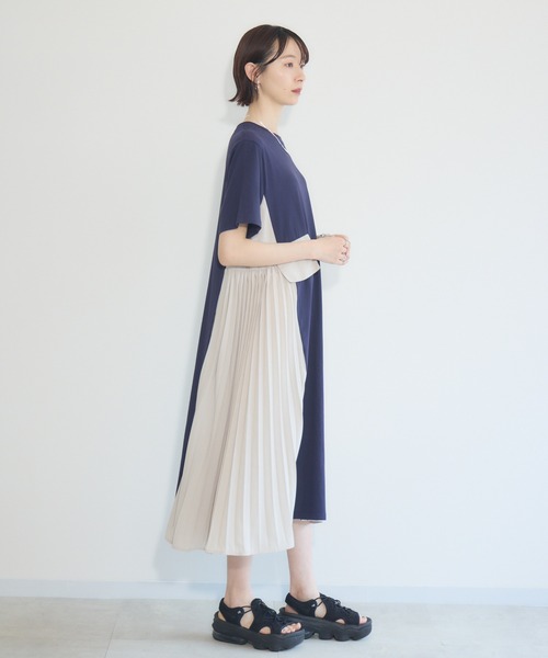 Paradise Picnic（パラダイスピクニック）の「サイドプリーツ異素材ワンピース（ワンピース・レディース・ネイビー/ブラック・FREE）」の16枚目の写真