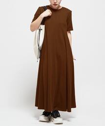 BACK OPEN FLARE DRESS