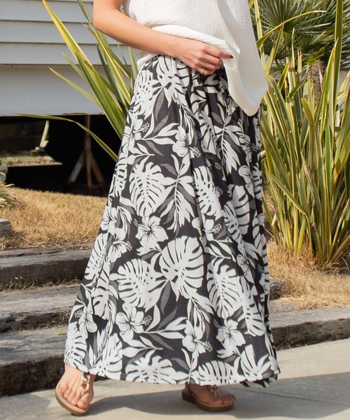 Kahiko(カヒコ)の「【Kahiko】プアメリアロングスカート(スカート・レディース・ベージュ/ネイビー/グリーン/ホワイト/ブラック・FREE)」の1枚目の写真