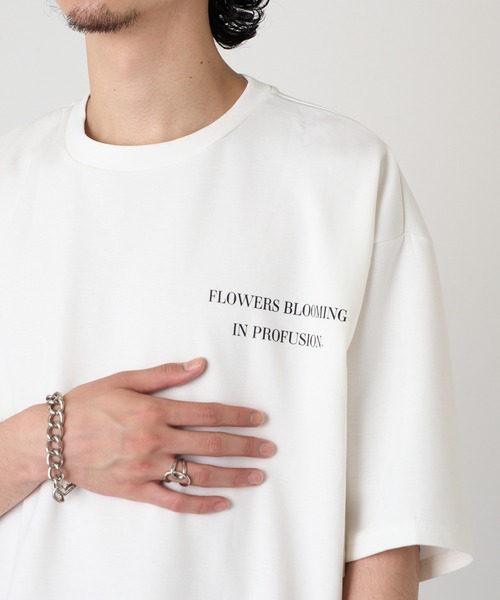HAUS(ハウス)の「【HAUS】フラワーデジタルプリントTシャツ 215507 WINS(Tシャツ/カットソー・メンズ・ライトグレー/ブラック/オフホワイト・M)」の4枚目の写真