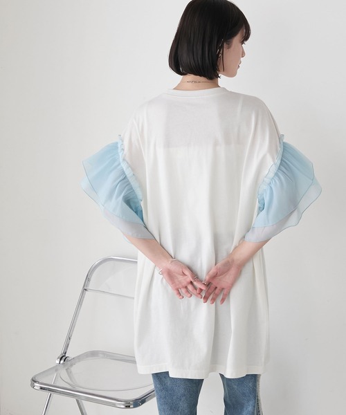 forksy.(フォルクシー)の「【forksy.】シアーフリル袖 オーバーサイズトップス(Tシャツ/カットソー・レディース・ホワイト/ブラック/ベージュ/スミクロ・FREE)」の2枚目の写真