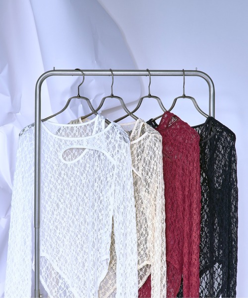 Ezick（エジック）の「Cut out piping レースプルオーバー（Tシャツ/カットソー・レディース・ブラック/ベージュ/レッド/オフホワイト・FREE）」の14枚目の写真