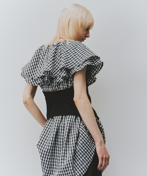 LA BELLE ETUDE（ラベルエチュード）の「ボリュームフリル衿ブラウス（シャツ/ブラウス・レディース・ブラック/その他・FREE）」の9枚目の写真