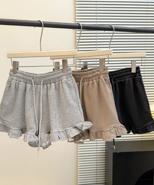 ampm（エーエムピーエム）の「※フリルスウェットショートパンツ（スウェットパンツ・レディース・ブラウン/ブラック/グレー・M/L）」の4枚目の写真
