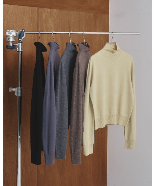 TODAYFUL(トゥデイフル)の「【TODAYFUL/トゥデイフル】Wool Cashmere Turtle Knit/ウールカシミアタートルニット(ニット/セーター・レディース・ブラック/グレー/モカ/サンドベージュ/スカイブルー・FREE)」の9枚目の写真