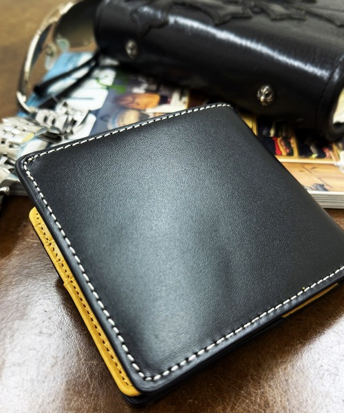 ARCADE（アーケード）の「牛 本革 レザー 二つ折り財布 Dカン付き