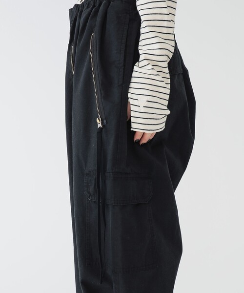 maturely（マチュアリー）の「【1/15再値下げ】maturely / コットン シルク ジッパー カーゴパンツ（カーゴパンツ・レディース・ベージュ/ブラック・1/0）」の16枚目の写真