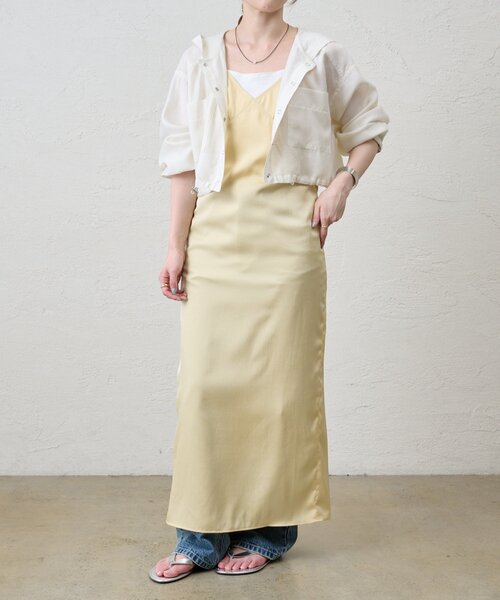 SHENERY（シーナリー）の「《軽量アウター》ショートフードブルゾン（ブルゾン・レディース・オフホワイト/ライトグレー/ブラック・FREE）」の4枚目の写真