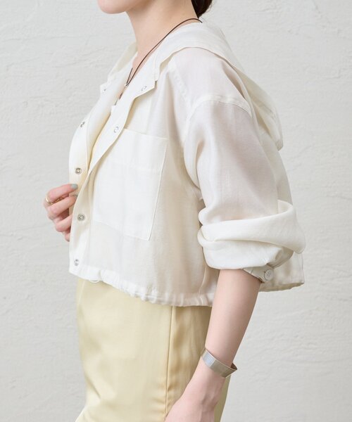 SHENERY（シーナリー）の「《軽量アウター》ショートフードブルゾン（ブルゾン・レディース・オフホワイト/ライトグレー/ブラック・FREE）」の16枚目の写真