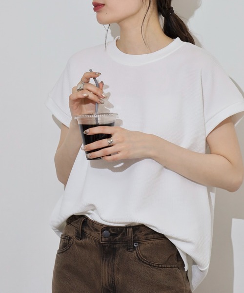 FUNALIVE(ファンアライブ)の「レディース ジャガード 無地 フレンチ Tシャツ(Tシャツ/カットソー・レディース・チャコールグレー/ホワイト/ネイビー/ブラック・フリー)」の2枚目の写真
