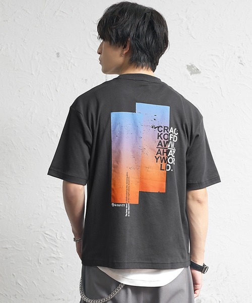 MinoriTY(マイノリティ)の「【MinoriTY】ソフトタッチ×厚手仕立てグラデーションプリントTシャツ 半袖Tシャツ ボックスシルエット バックシルエット メンズ 夏服(Tシャツ/カットソー・メンズ・スミクロ/オフホワイト・L/M/S)」の7枚目の写真