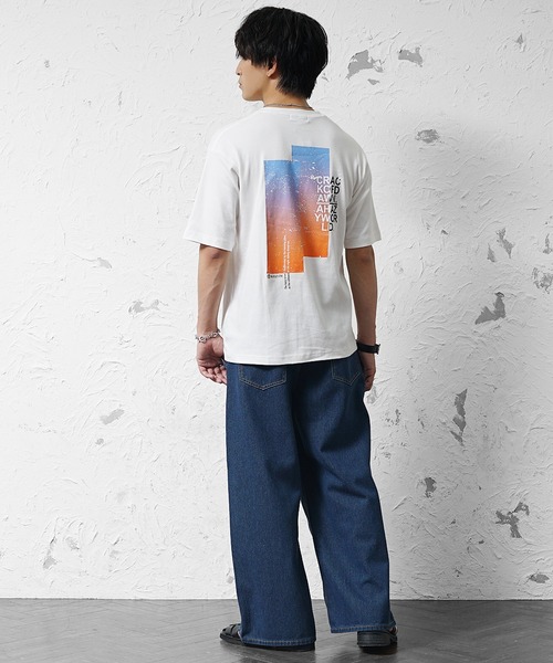 MinoriTY(マイノリティ)の「【MinoriTY】ソフトタッチ×厚手仕立てグラデーションプリントTシャツ 半袖Tシャツ ボックスシルエット バックシルエット メンズ 夏服(Tシャツ/カットソー・メンズ・スミクロ/オフホワイト・L/M/S)」の6枚目の写真