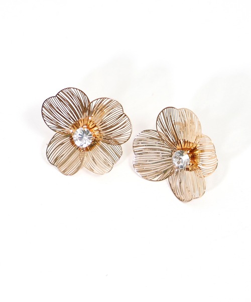 RUIRUE BOUTIQUE(ルイルエブティック)の「透かし メタル フラワー ビジュー イヤリング | レディース 結婚式 パーティードレス セレモニー お呼ばれ 華やか 上品 オケージョン お花 フラワーモチーフ アクセサリー(イヤリング・レディース・シルバー/ゴールド・FREE)」の13枚目の写真