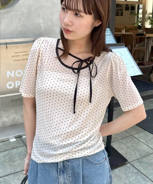 DISCOAT(ディスコート)の「【umm.】ドットチュール半袖プルオーバー(Tシャツ/カットソー・レディース・アイボリー/ブラック・FREE)」の1枚目の写真