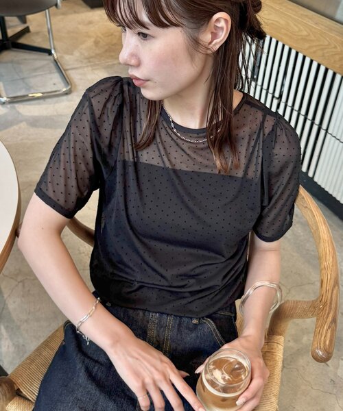 DISCOAT(ディスコート)の「【umm.】ドットチュール半袖プルオーバー(Tシャツ/カットソー・レディース・アイボリー/ブラック・FREE)」の2枚目の写真