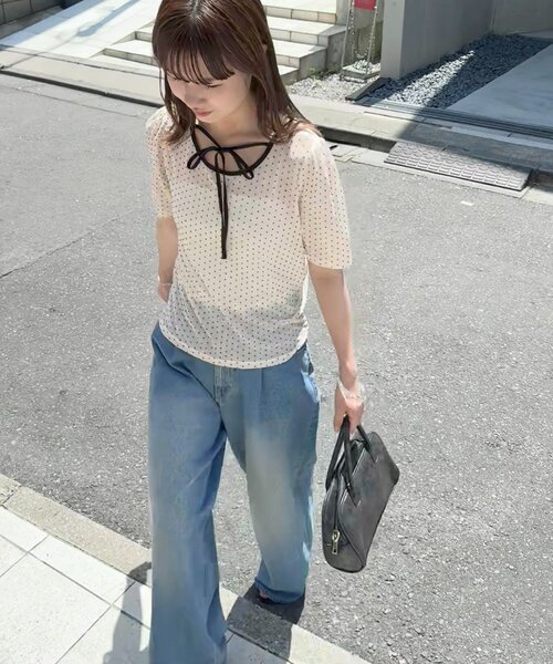 DISCOAT(ディスコート)の「【umm.】ドットチュール半袖プルオーバー(Tシャツ/カットソー・レディース・アイボリー/ブラック・FREE)」の4枚目の写真