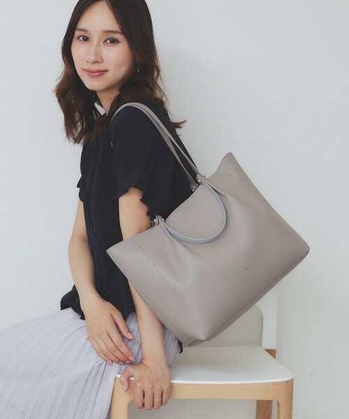 index（インデックス）の「【軽量合皮】ダブルハンドルA4トートバッグ（トートバッグ・レディース・ベージュ系/ブラック/グレー系・00）」の8枚目の写真