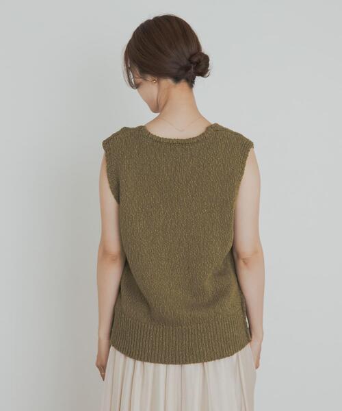 URBAN RESEARCH DOORS(アーバンリサーチドアーズ)の「コットンブークレ深Vベスト(ベスト・レディース・カーキ/ナチュラル・MEDIUM)」の8枚目の写真