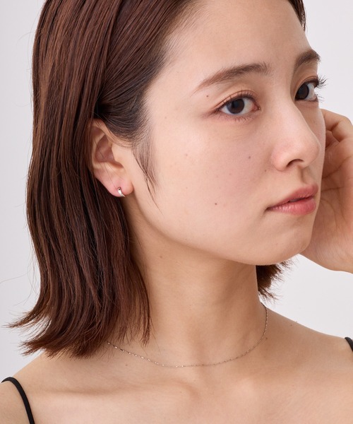 CALIN STANDARD(カリンスタンダード)の「◆金属アレルギー対応◆◆made in japan◆【純金厚メッキ】ダブルライン 極小ミニマルカーブピアス(ピアス(両耳用)・レディース・シルバー/ゴールド/ピンクゴールド・FREE)」の13枚目の写真