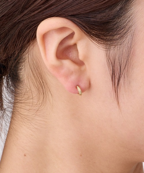 CALIN STANDARD(カリンスタンダード)の「◆金属アレルギー対応◆◆made in japan◆【純金厚メッキ】ダブルライン 極小ミニマルカーブピアス(ピアス(両耳用)・レディース・シルバー/ゴールド/ピンクゴールド・FREE)」の15枚目の写真
