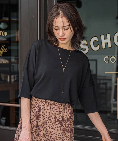 LAUTREAMONT（ロートレアモン）の「バックボタン5分袖ニット≪手洗い可能≫（ニット/セーター・レディース・グリーン/ブラウン/イエロー/ダークベージュ/ブラック/レッド/ブラック系その他・9号）」の10枚目の写真