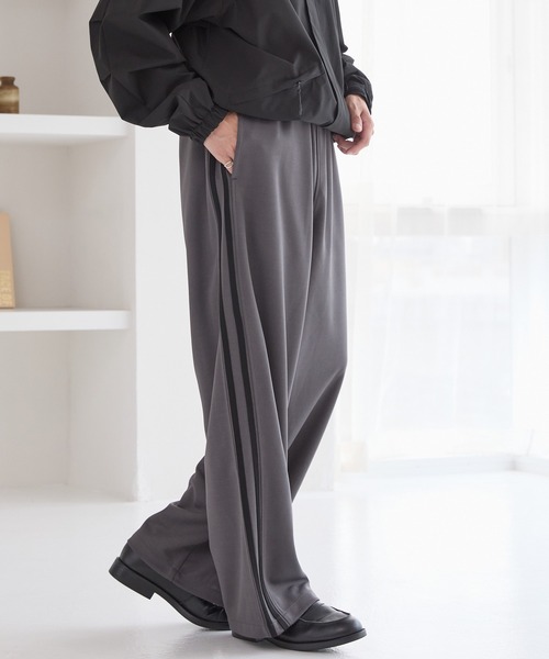 KANGOL（カンゴール）の「KANGOL/カンゴール 別注 ロゴ ワンポイント刺繍 サイドラインワイドトラックパンツ【セットアップ対応】（その他パンツ・メンズ・オフホワイト/チャコールグレー/ブラック/ブラウン・S/M/L）」の11枚目の写真