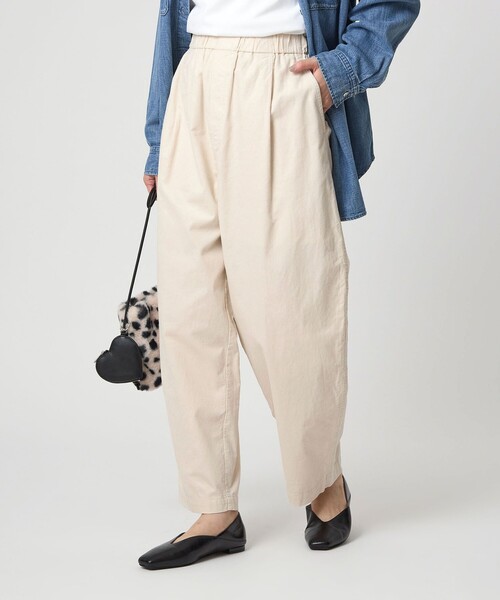 green label relaxing(グリーンレーベルリラクシング)の「ライトコール カーブ パンツ オフホワイト(その他パンツ・レディース・オフホワイト・38/36)」の1枚目の写真