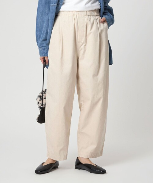 green label relaxing(グリーンレーベルリラクシング)の「ライトコール カーブ パンツ オフホワイト(その他パンツ・レディース・オフホワイト・38/36)」の2枚目の写真