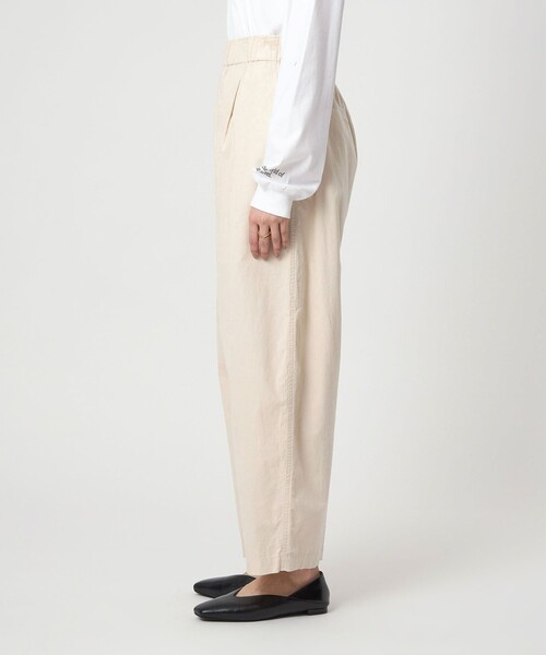 green label relaxing(グリーンレーベルリラクシング)の「ライトコール カーブ パンツ オフホワイト(その他パンツ・レディース・オフホワイト・38/36)」の6枚目の写真