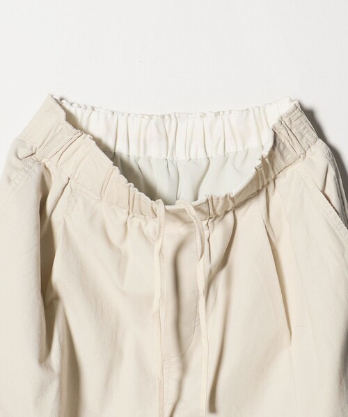 green label relaxing(グリーンレーベルリラクシング)の「ライトコール カーブ パンツ オフホワイト(その他パンツ・レディース・オフホワイト・38/36)」の13枚目の写真