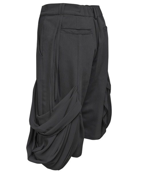 L.H.P（エルエイチピー）の「JUNGDO/ジョンド/VEIL BERMUDA SLACKS（スラックス・レディース・ブラック系その他3・F）」の4枚目の写真