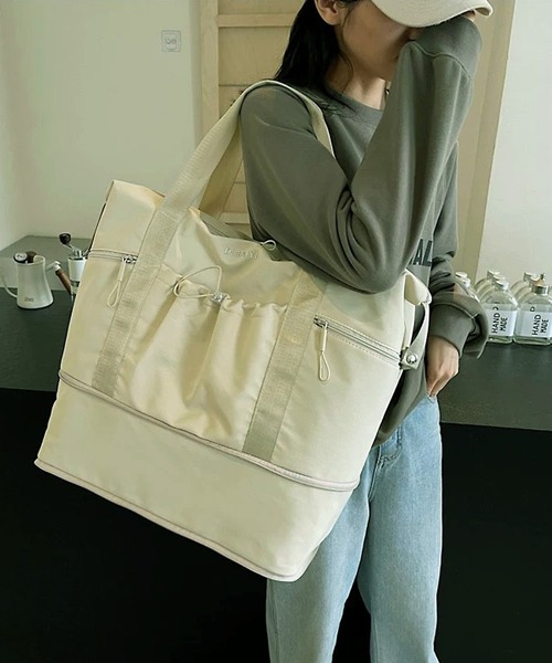 shopnikoniko(ショップニコニコ)の「ボストンバッグ 旅行 軽量 1段階拡張 ギャザー トラベルバッグ 大容量 一泊 ボストン キャリーオン(ボストンバッグ・レディース・グレー/ブラック/ブラウン/ホワイト・フリー)」の2枚目の写真