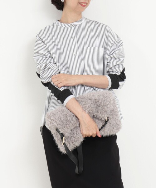 MICO COULIER（ミコクリエ）の「TC起毛バックヨークテープブラウス（シャツ/ブラウス・レディース・オフホワイト/ホワイト系その他/ライトブルー/ブラウン系その他/チャコールグレー・38）」の2枚目の写真