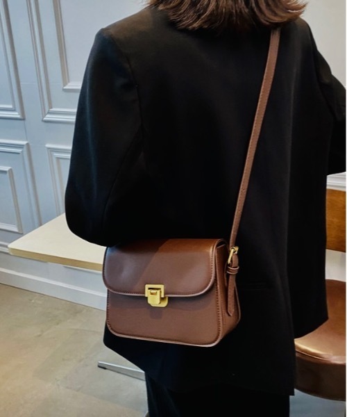 Burner(バーナー)の「【OKUOKU 0909】スクエア ショルダーバッグ oku-bag-26-30(ショルダーバッグ・レディース・ブラウン/ダークブラウン/ブラック・FREE)」の3枚目の写真