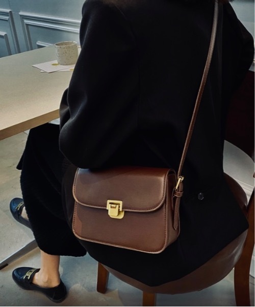 Burner(バーナー)の「【OKUOKU 0909】スクエア ショルダーバッグ oku-bag-26-30(ショルダーバッグ・レディース・ブラウン/ダークブラウン/ブラック・FREE)」の15枚目の写真