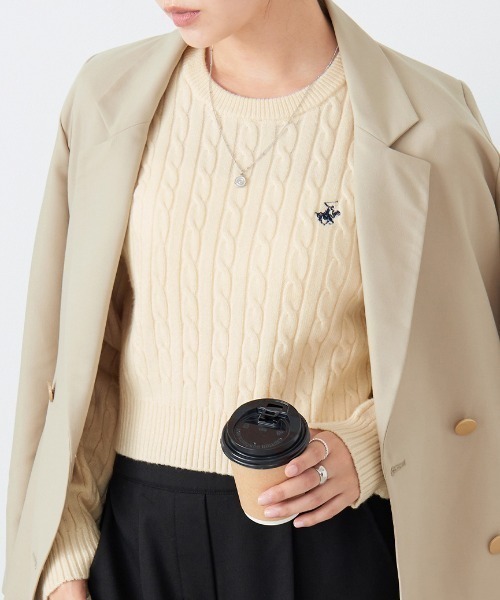 BEVERLY HILLS POLO CLUB(ビバリーヒルズポロクラブ)の「【BEVERLY HILLS POLO CLUB】ケーブル柄ショートニット(ニット/セーター・レディース・アイボリー/ネイビー/レッド・M)」の14枚目の写真
