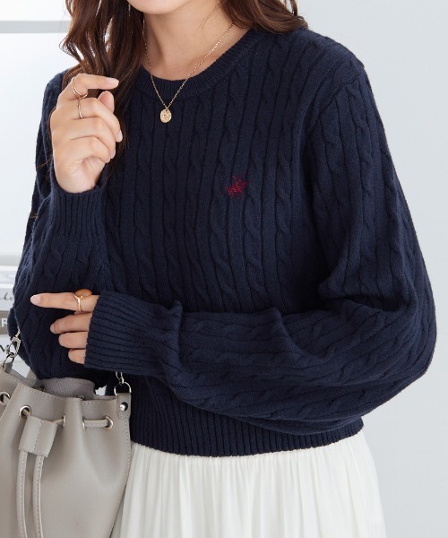 BEVERLY HILLS POLO CLUB(ビバリーヒルズポロクラブ)の「【BEVERLY HILLS POLO CLUB】ケーブル柄ショートニット(ニット/セーター・レディース・アイボリー/ネイビー/レッド・M)」の20枚目の写真
