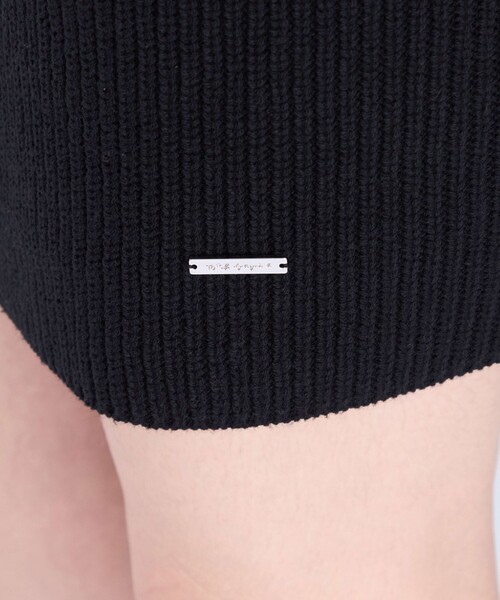 To b. by agnes b.(トゥービーバイアニエスベー)の「【Outlet】ボトルネック ニット ワンピース(ワンピース・レディース・ブラック・FREE)」の6枚目の写真