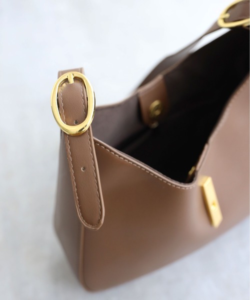 YENNA（イェンナ）の「ミニマルホーボーバッグ（ショルダーバッグ・レディース・ブラック/ブラウン・FREE）」の7枚目の写真