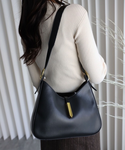 YENNA（イェンナ）の「ミニマルホーボーバッグ（ショルダーバッグ・レディース・ブラック/ブラウン・FREE）」の5枚目の写真