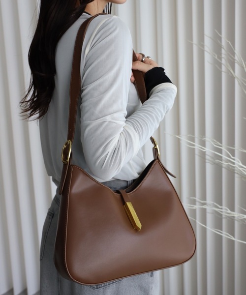 YENNA（イェンナ）の「ミニマルホーボーバッグ（ショルダーバッグ・レディース・ブラック/ブラウン・FREE）」の4枚目の写真